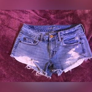 American Eagle Distressed Low-rise Shorts